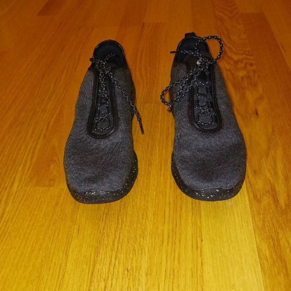 Last call Nike Air motion 2 size 9 men/10.5 women - Picture 4 of 9